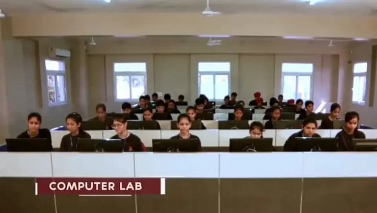 COMPUTER LAB