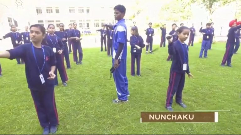 NUNCHAKU